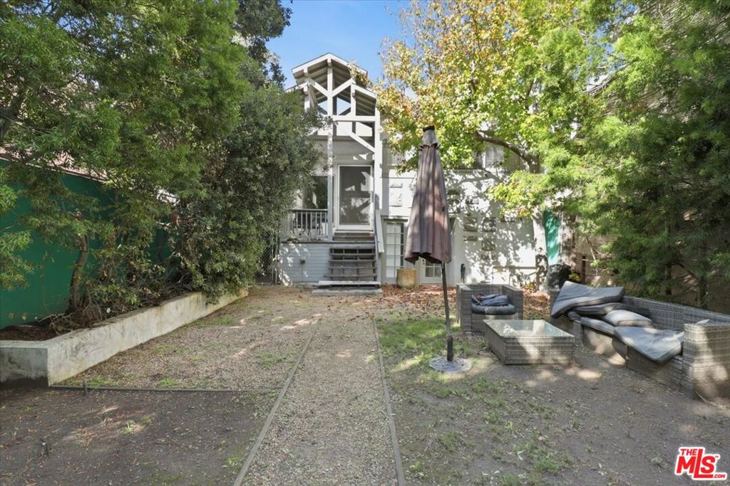 109 Dudley Avenue