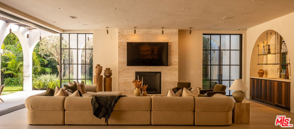 966 Stone Canyon Road