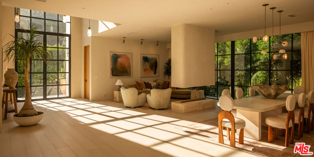 966 Stone Canyon Road