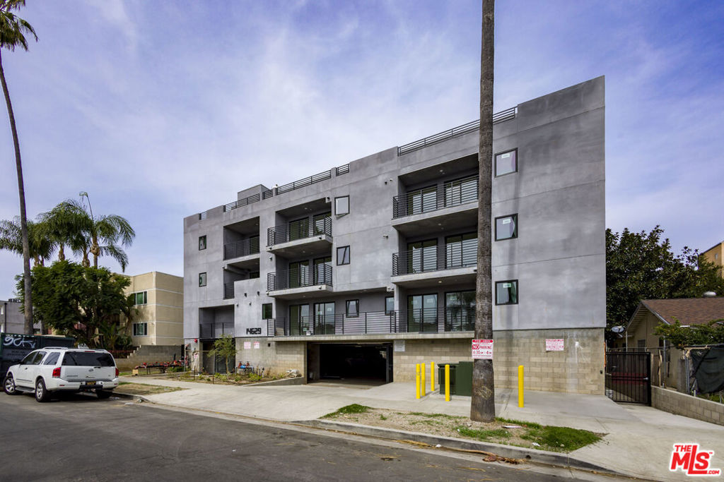 Properties 1 14629 Erwin Street