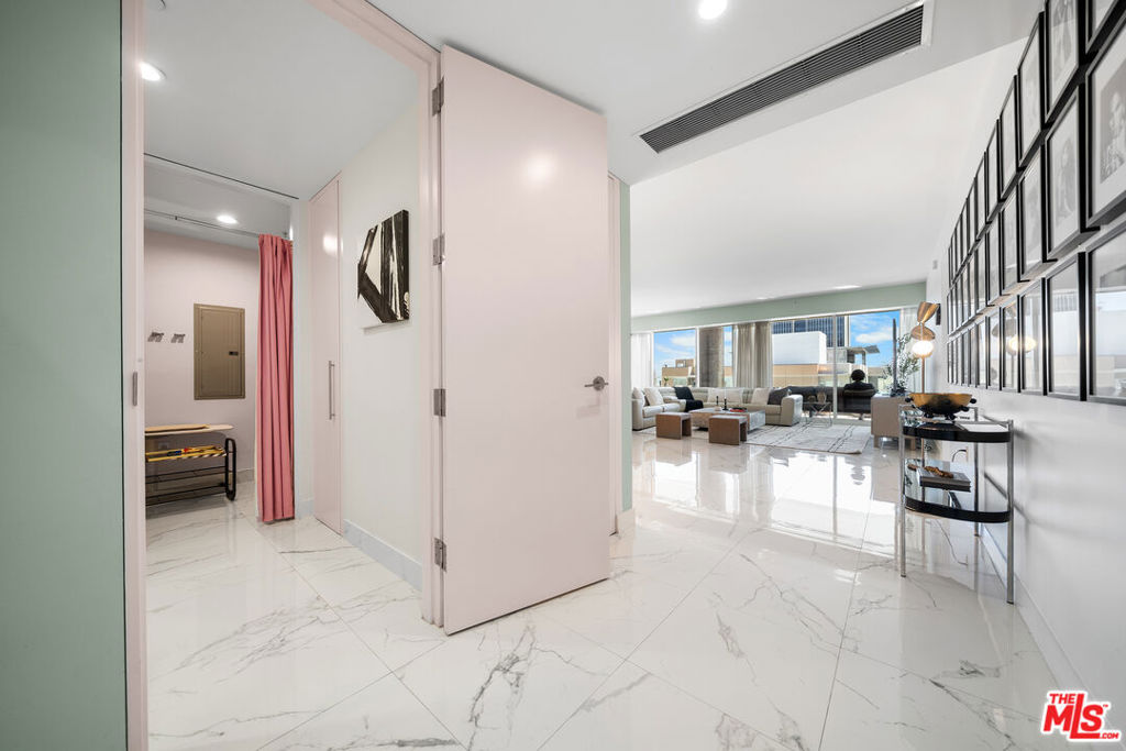 6250 Hollywood Boulevard 12F