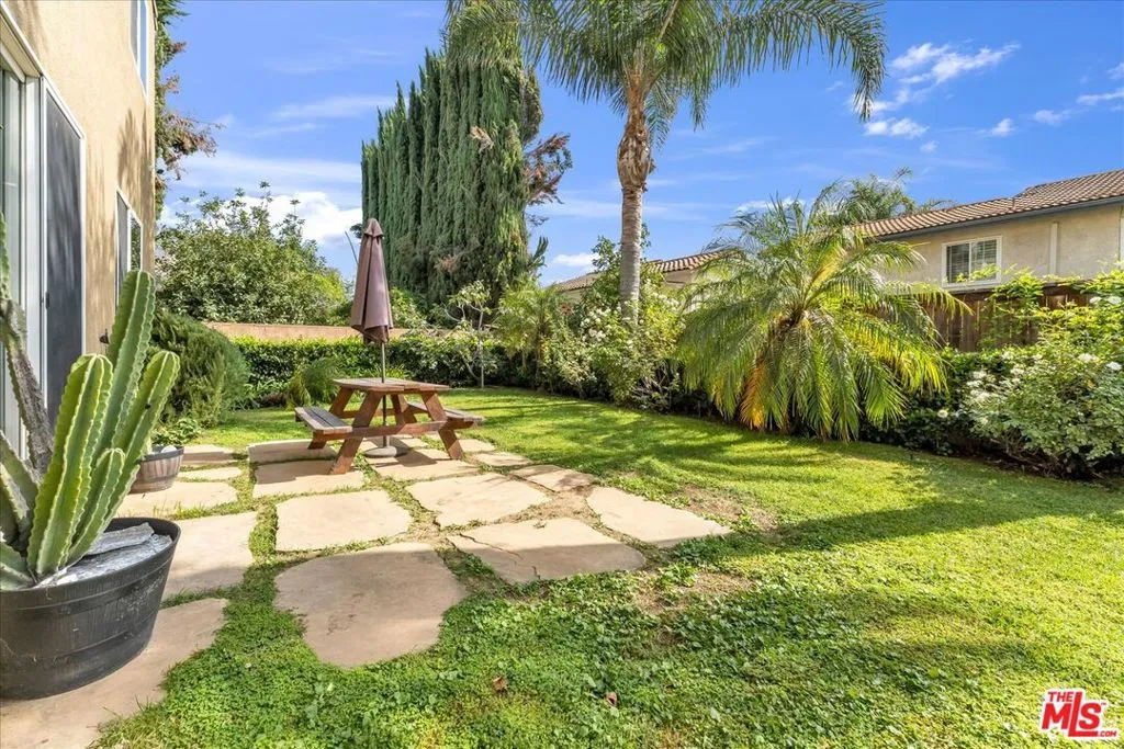 Winnetka, California 91306, United States, 4 Bedrooms Bedrooms, ,3 BathroomsBathrooms,Residential,Active,234320