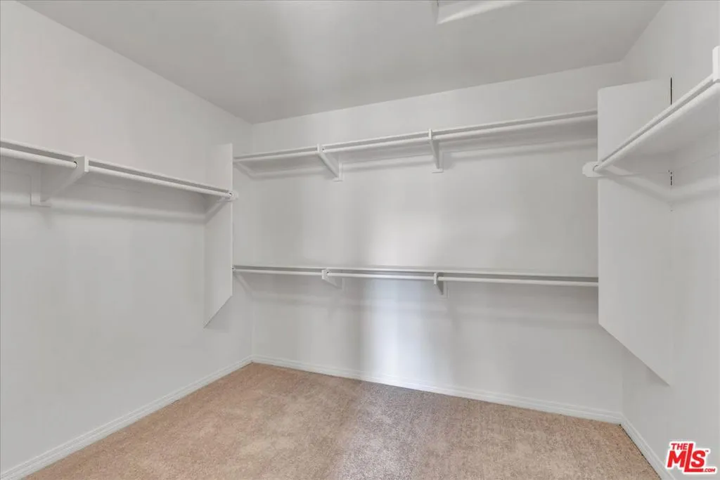 Winnetka, California 91306, United States, 4 Bedrooms Bedrooms, ,3 BathroomsBathrooms,Residential,Active,234320