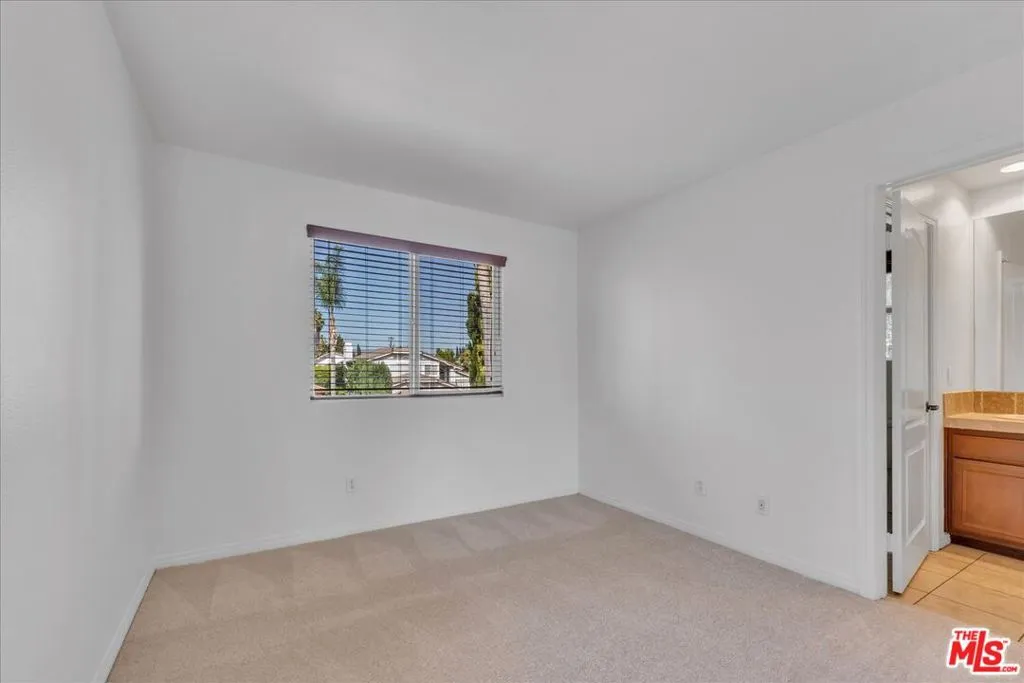 Winnetka, California 91306, United States, 4 Bedrooms Bedrooms, ,3 BathroomsBathrooms,Residential,Active,234320