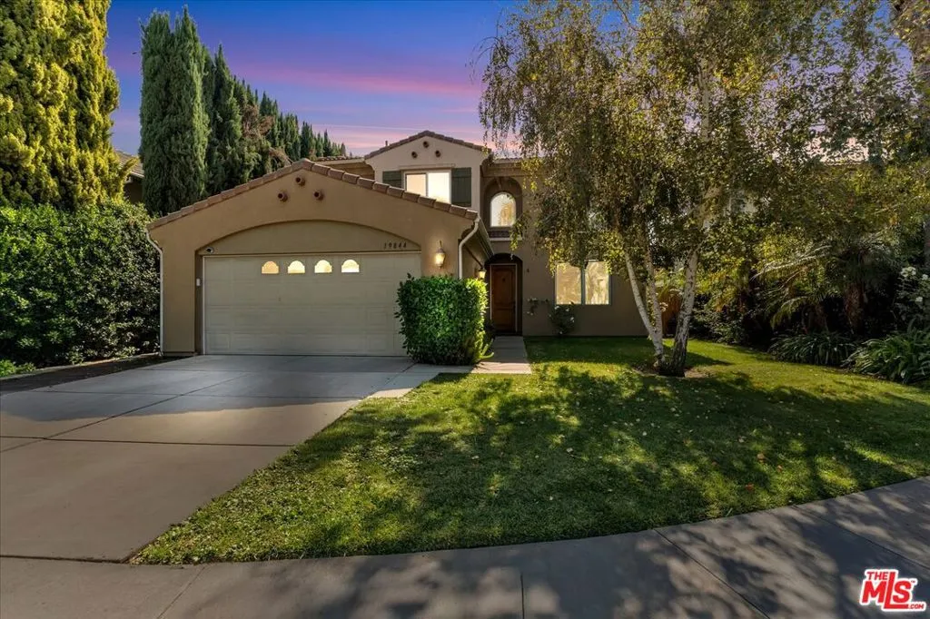 Winnetka, California 91306, United States, 4 Bedrooms Bedrooms, ,3 BathroomsBathrooms,Residential,Active,234320