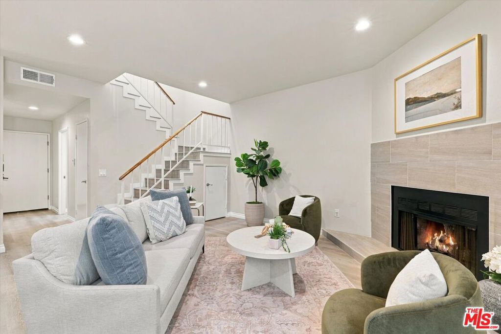 1830 Colby Avenue #4