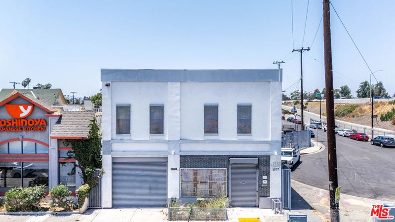 2207 S Vermont Avenue