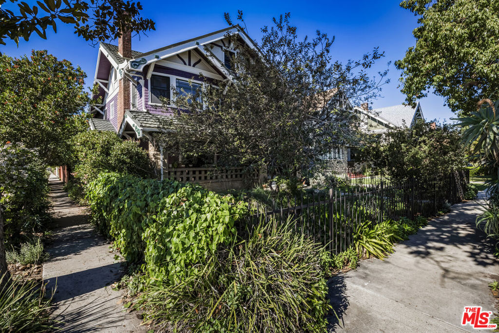 2657 Van Buren Place