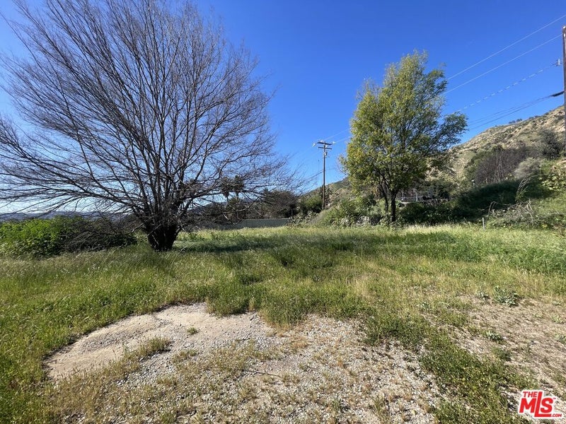 465 E Loma Alta Drive