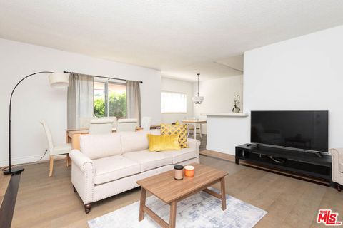 5403 Newcastle Avenue 69 Encino CA 91316
