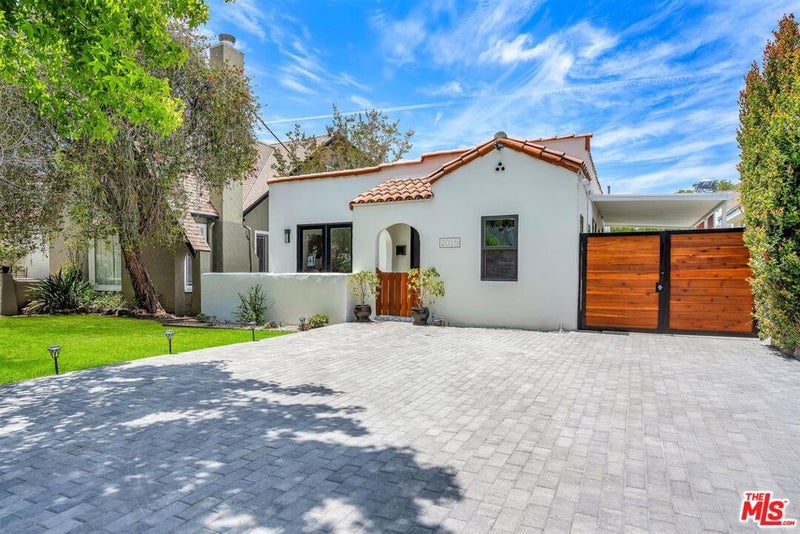 2015 Malcolm Avenue