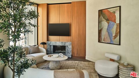 211 W Elm Court 6D Los Angeles CA 90067