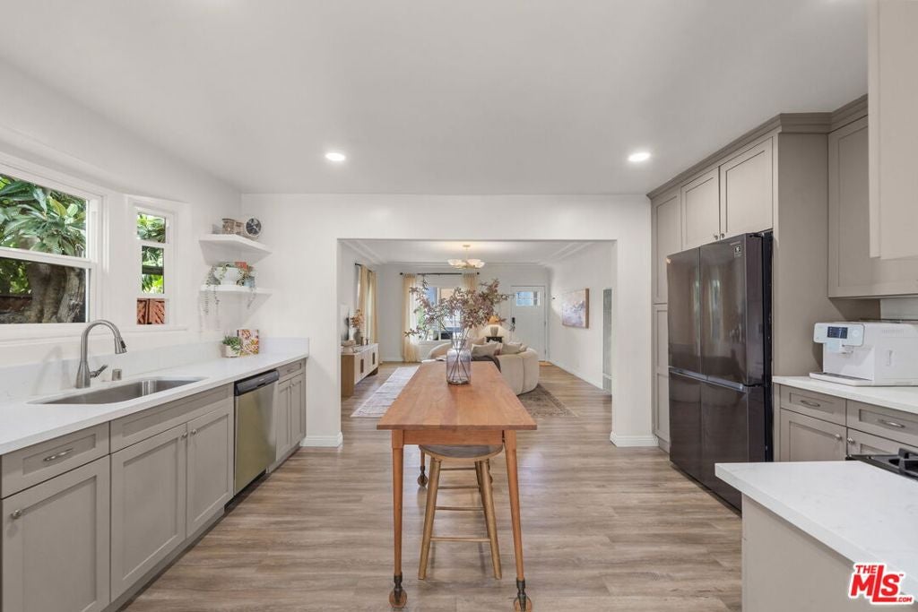 457 W 14th Street