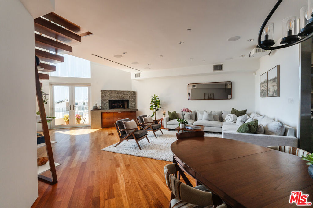 255 Main Street 305