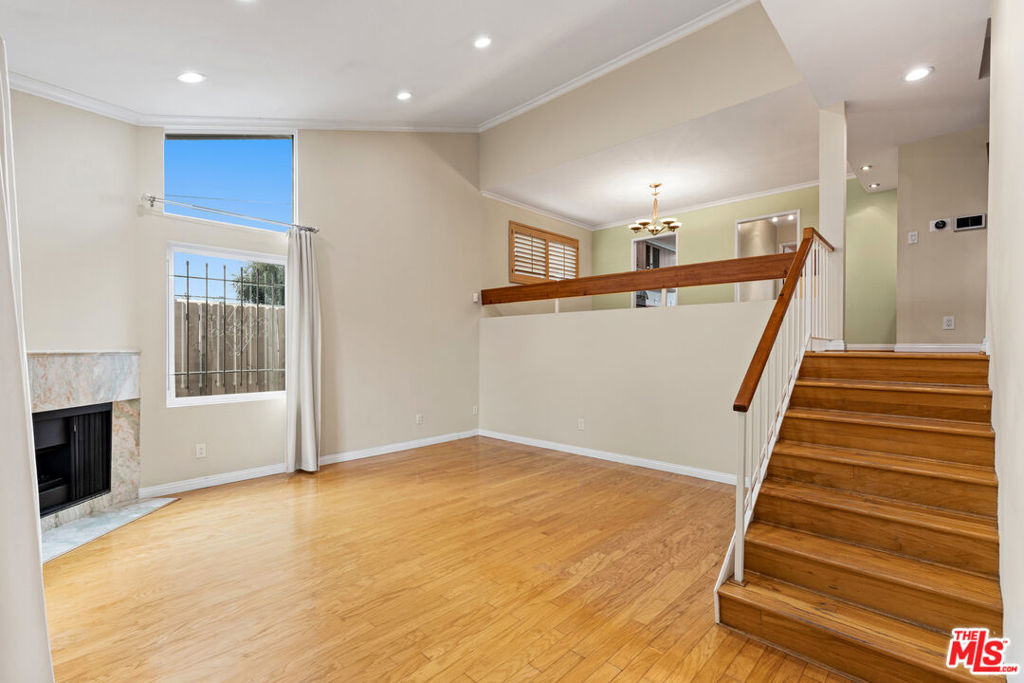 15137 Magnolia Boulevard A