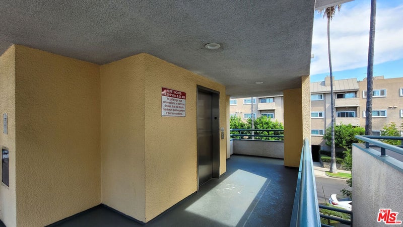 14610 Erwin Street 211