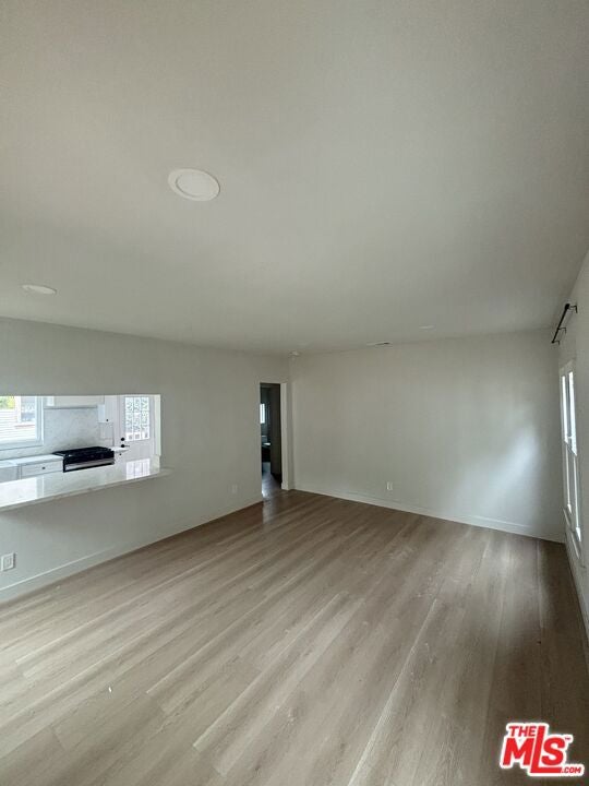 2626 Crestmoore Place