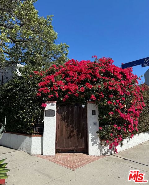 1400 N Sycamore Avenue Los Angeles CA 90028