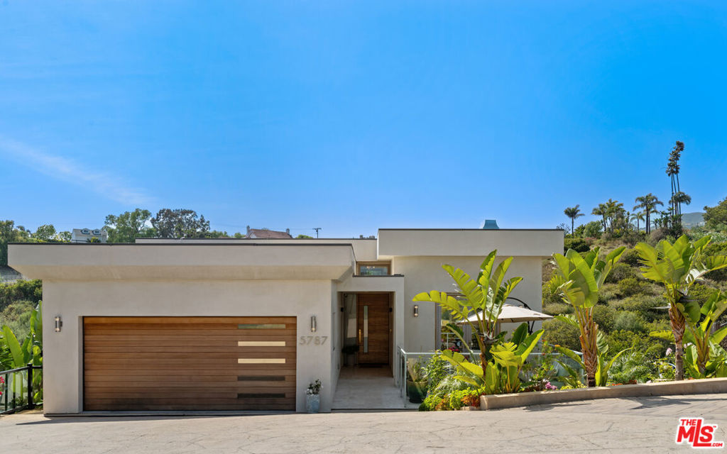 5787 Calpine Drive