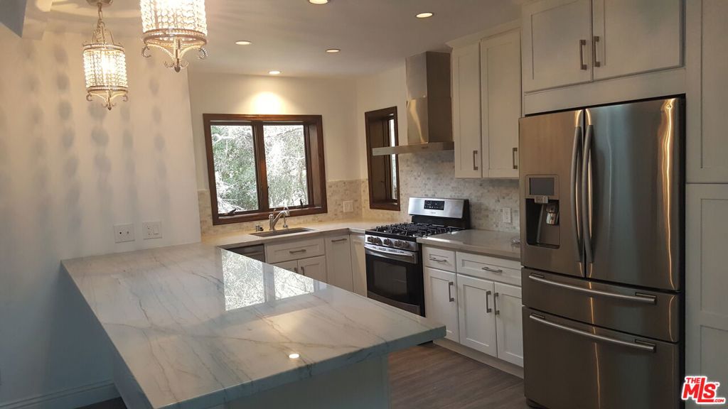 1020 MORAGA Drive