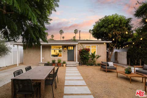 Photo of 670 Olive Street, Los Angeles, CA 90291 (MLS # 26870135)