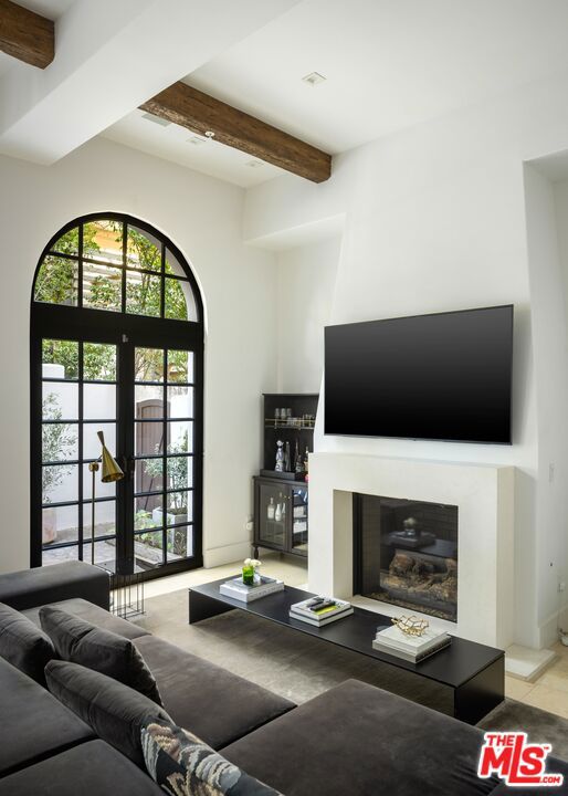 11937 W Sunset Boulevard 4