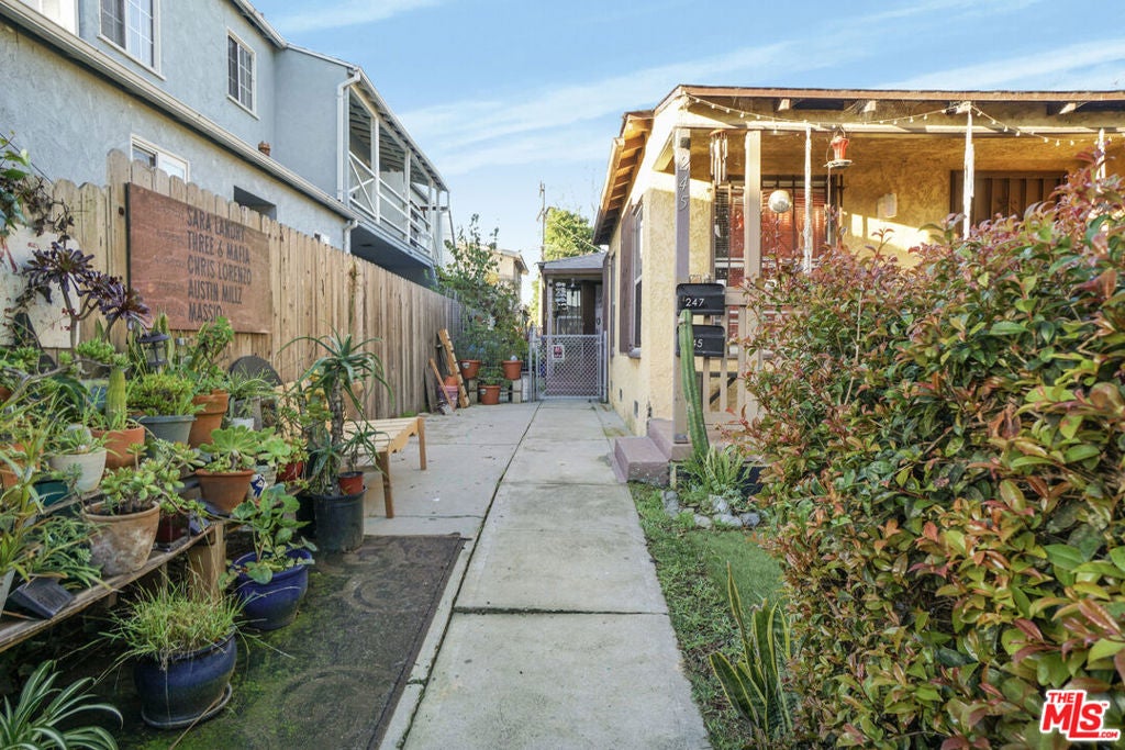 247 5th Avenue