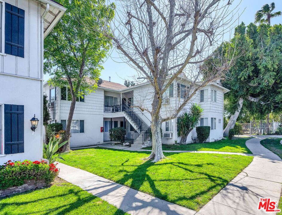 Properties 2 5300 - 5330 Radford Avenue