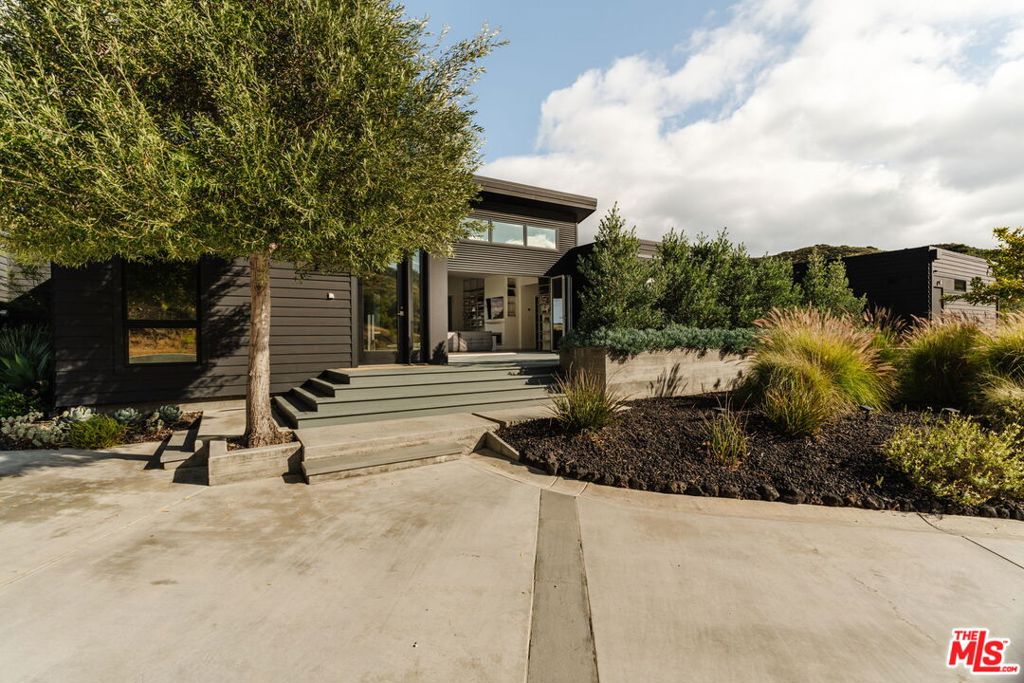 3649 Kanan Road