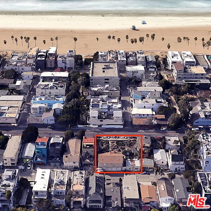 2712 Pacific Avenue