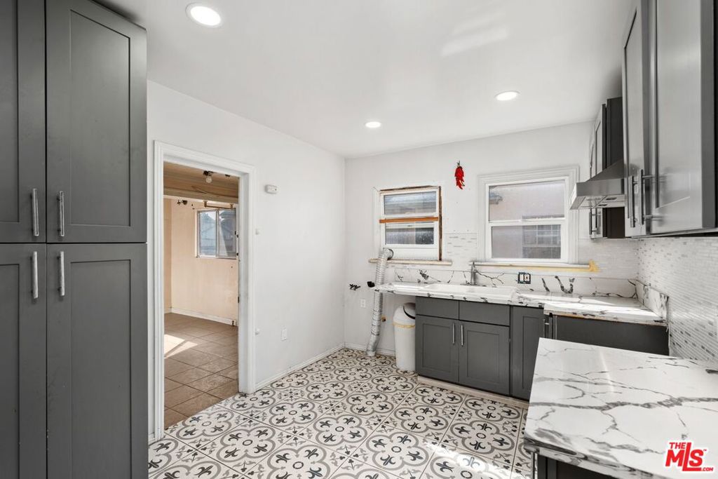 4812 Arlington Avenue