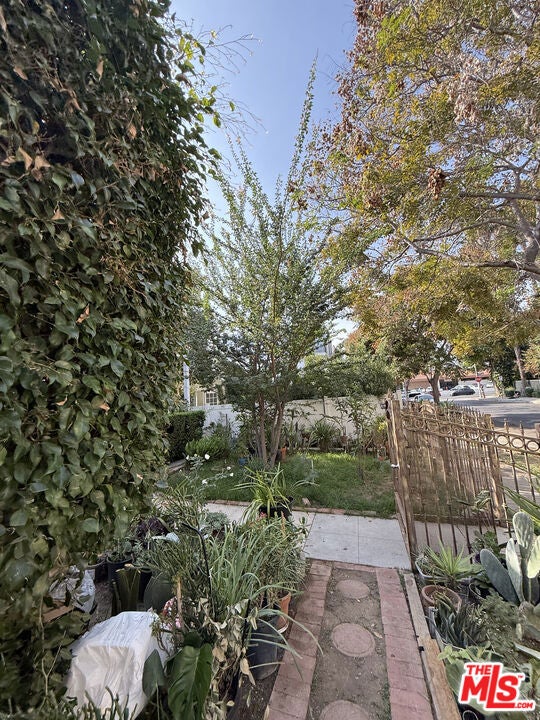 6640 Leland Way