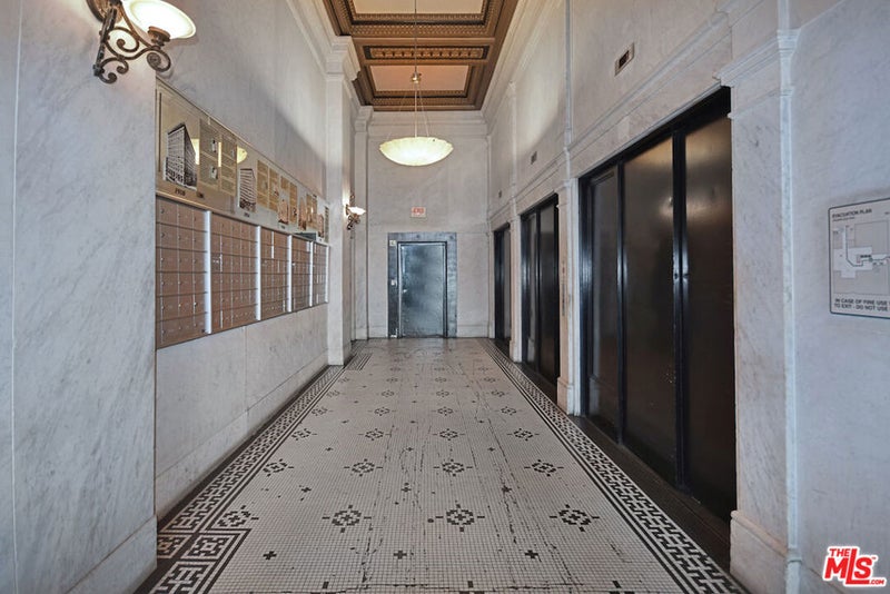 108 W 2nd Street 806