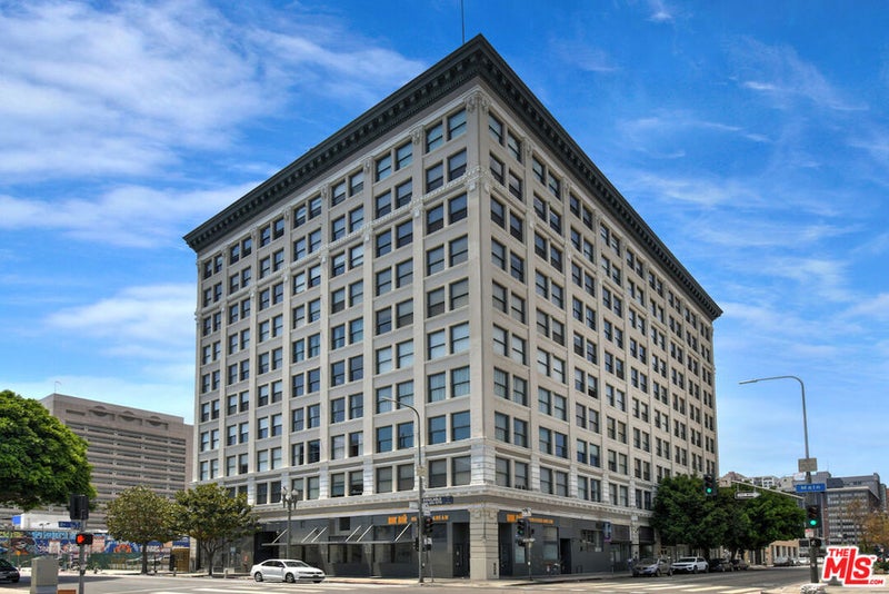 108 W 2nd Street 806