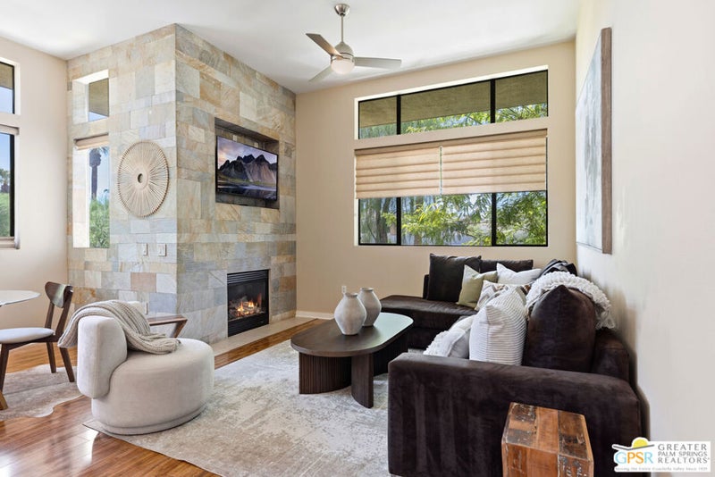 870 E Palm Canyon Drive 202