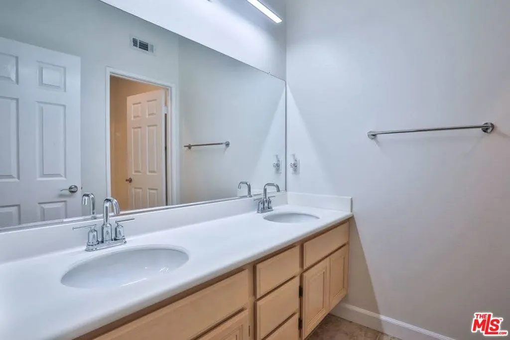 Garden Grove, California 92840, United States, 3 Bedrooms Bedrooms, ,2 BathroomsBathrooms,Residential,Active,167140