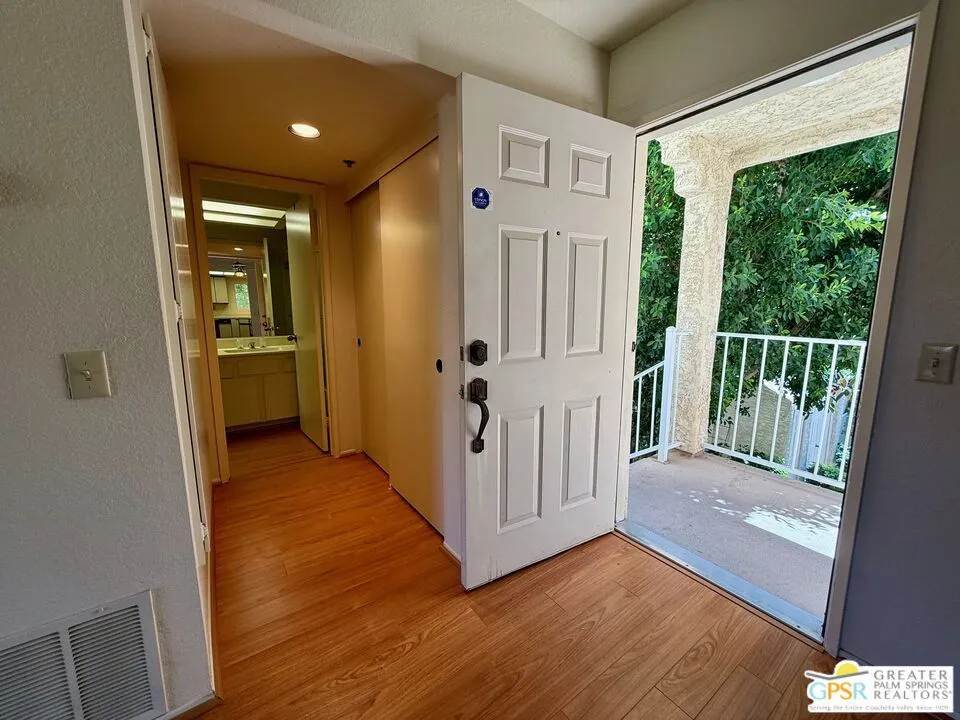 Palm Springs, California 92264, United States, 2 Bedrooms Bedrooms, ,2 BathroomsBathrooms,Residential,Pending,147155