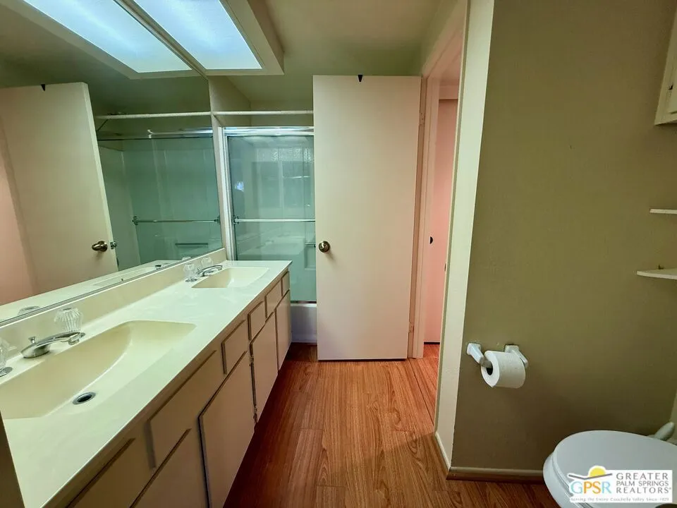 Palm Springs, California 92264, United States, 2 Bedrooms Bedrooms, ,2 BathroomsBathrooms,Residential,Pending,147155