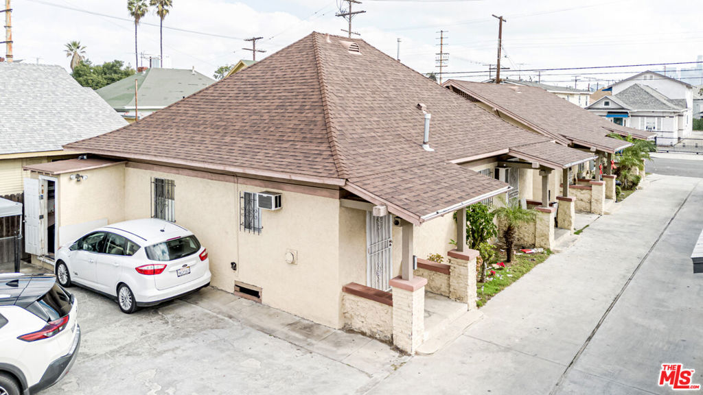 1209 Irolo Street