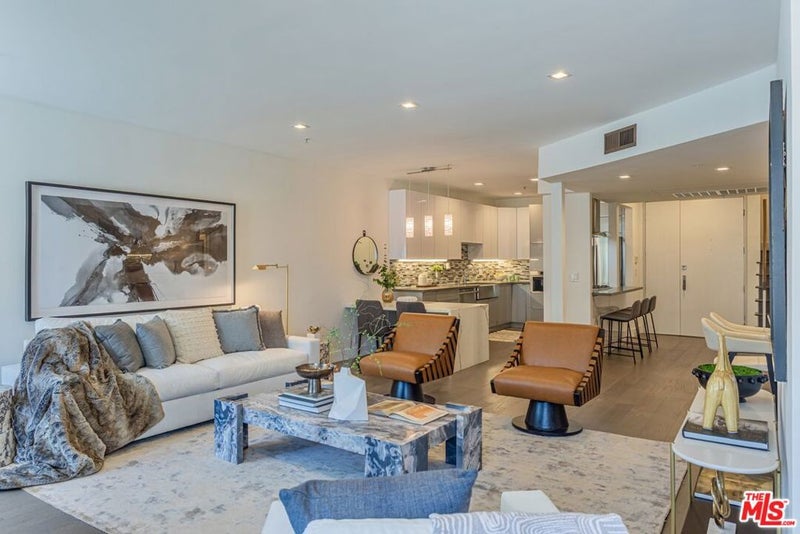 120 S Crescent Drive 304
