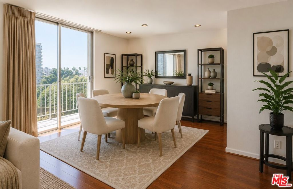 100 S Doheny Drive 711