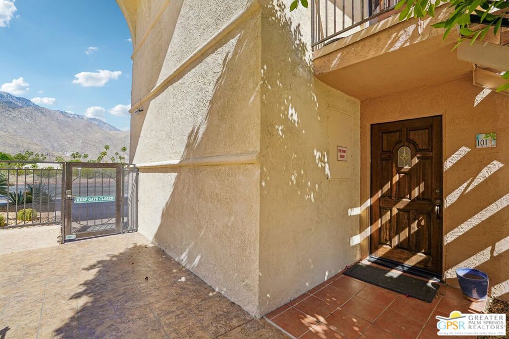 400 N Sunrise Way 101