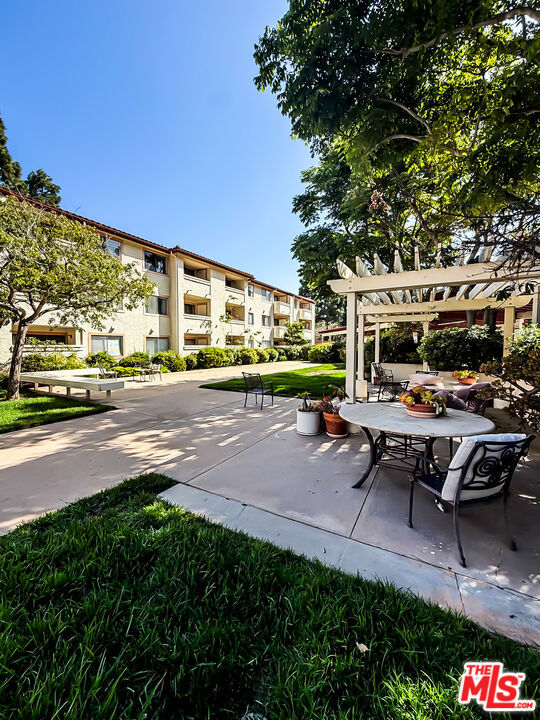 501 Palisades Drive 317