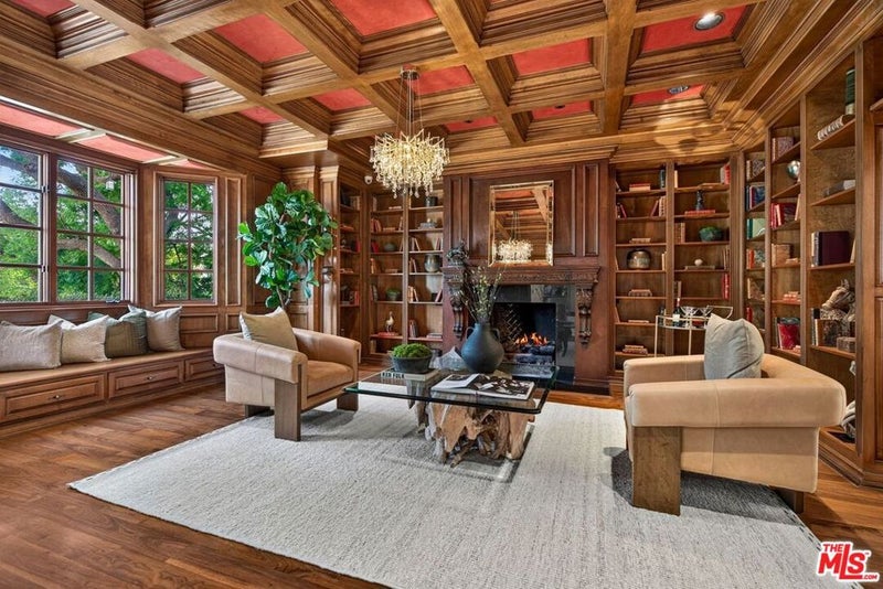 12053 Crest Court