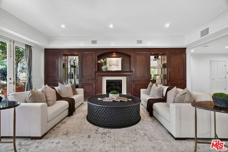 12053 Crest Court