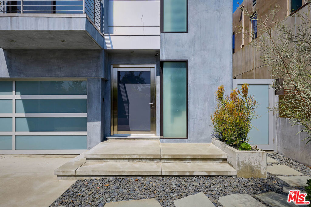 2329 Clement Avenue