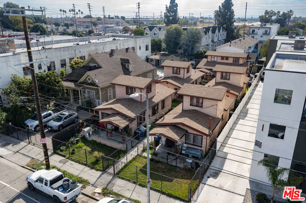 634 E Adams Boulevard