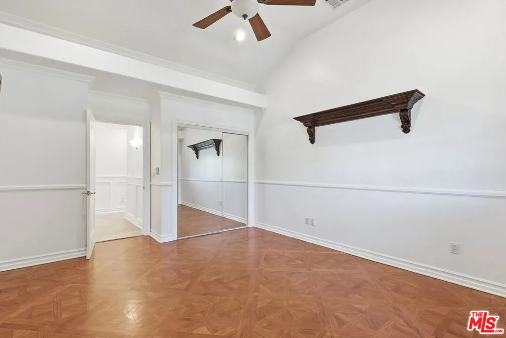 Tarzana, California 91356, United States, 4 Bedrooms Bedrooms, ,3 BathroomsBathrooms,Residential,Active,255119