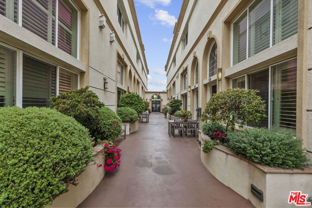 7403 S Sepulveda Boulevard 108