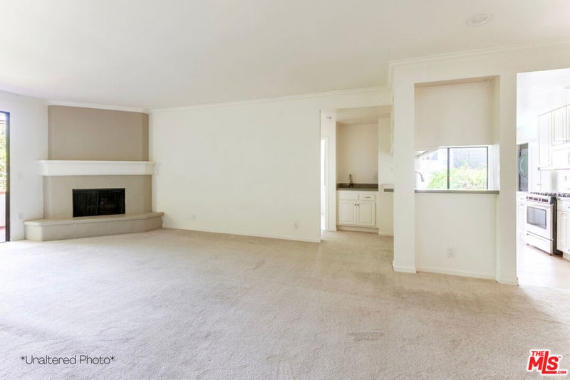 11755 Montana Avenue 208